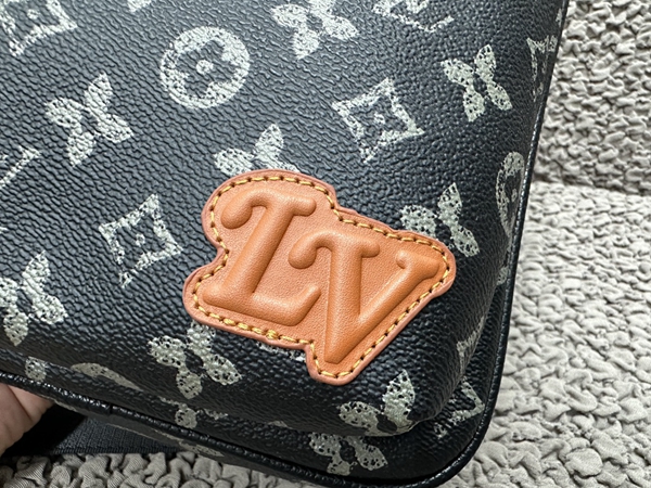 ルイヴィトンバッグ素材ディテール